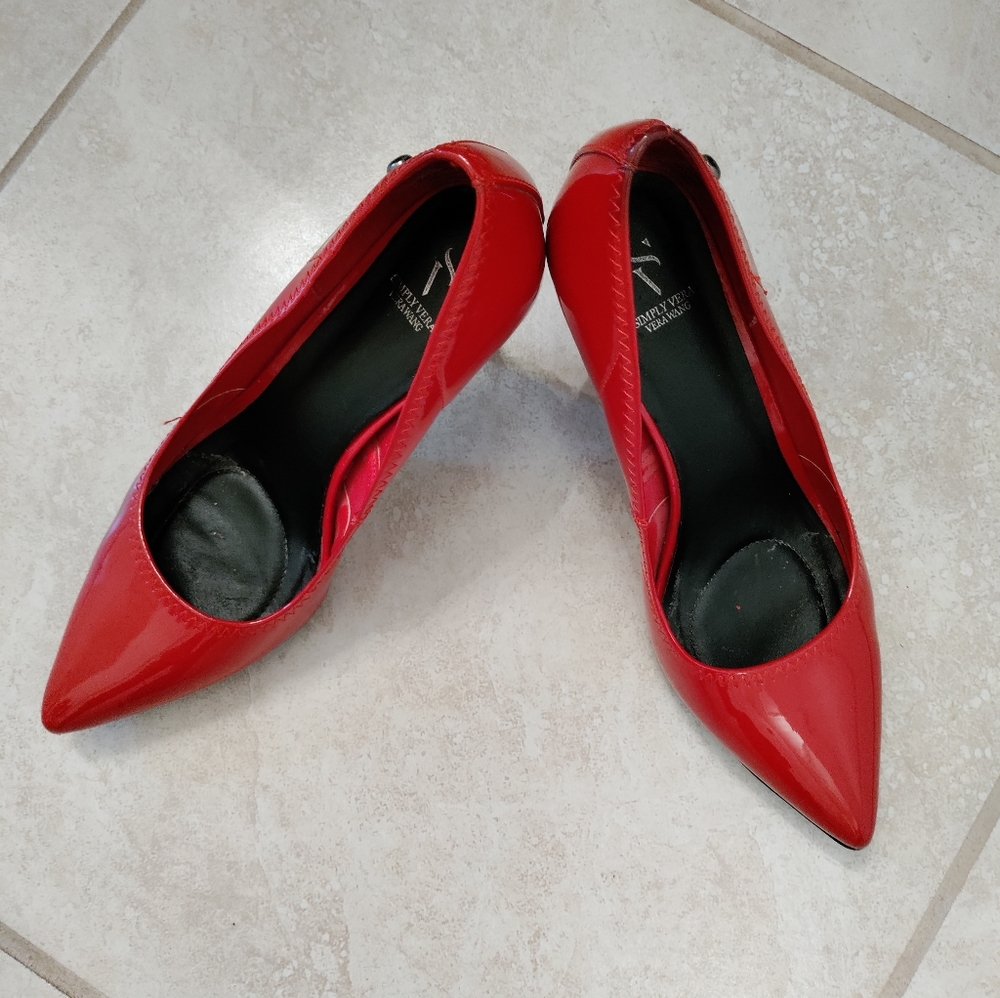 Simply Vera Vera Wang red heels